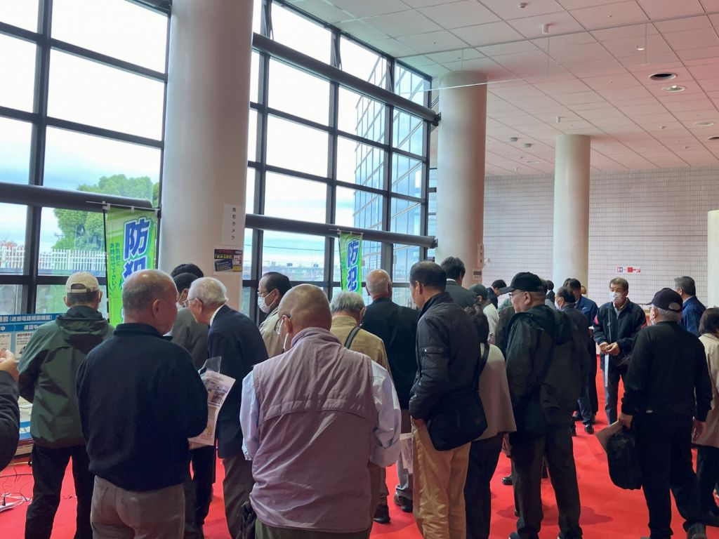 賑わう防犯ブースの様子