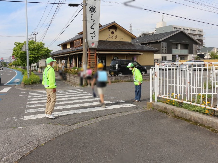 下校時の見守りの様子
