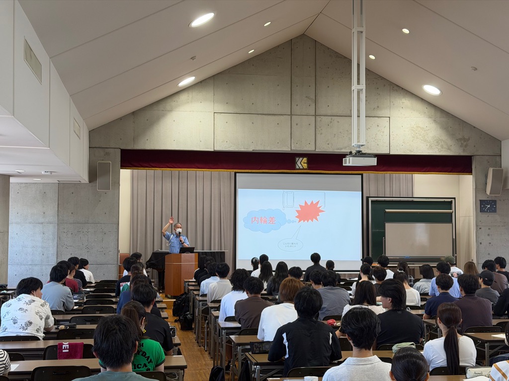 交通安全分野に関する講話の様子