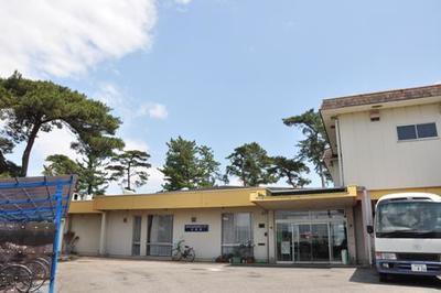 正面付近より撮影された、幸楽荘の施設外観の写真