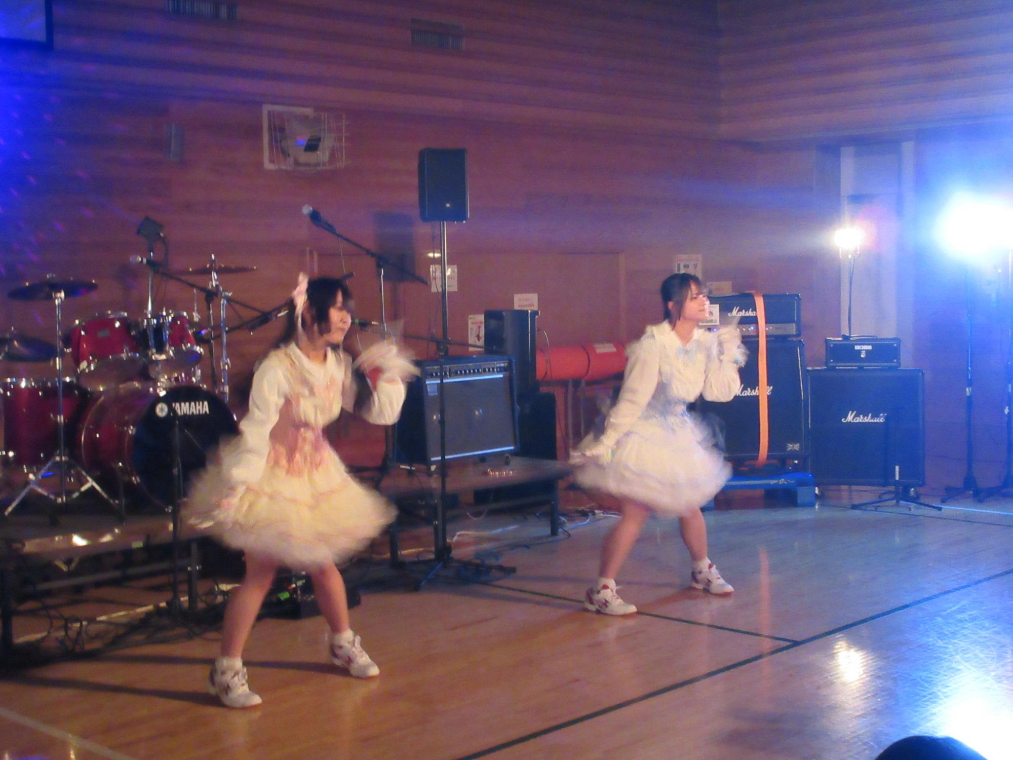 ダンスチームもフェスを盛り上げてくれました