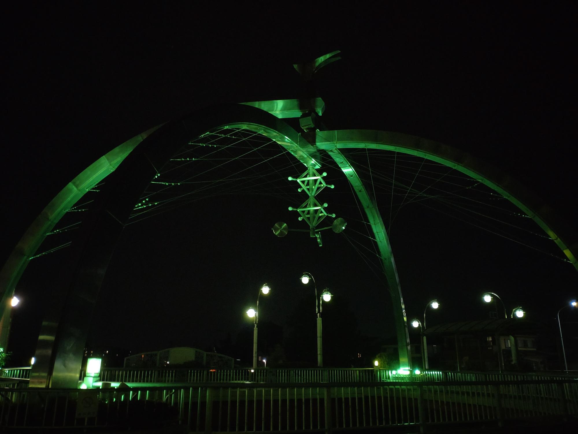 令和7年度 古利根公園橋でのイエローグリーンライトアップの様子