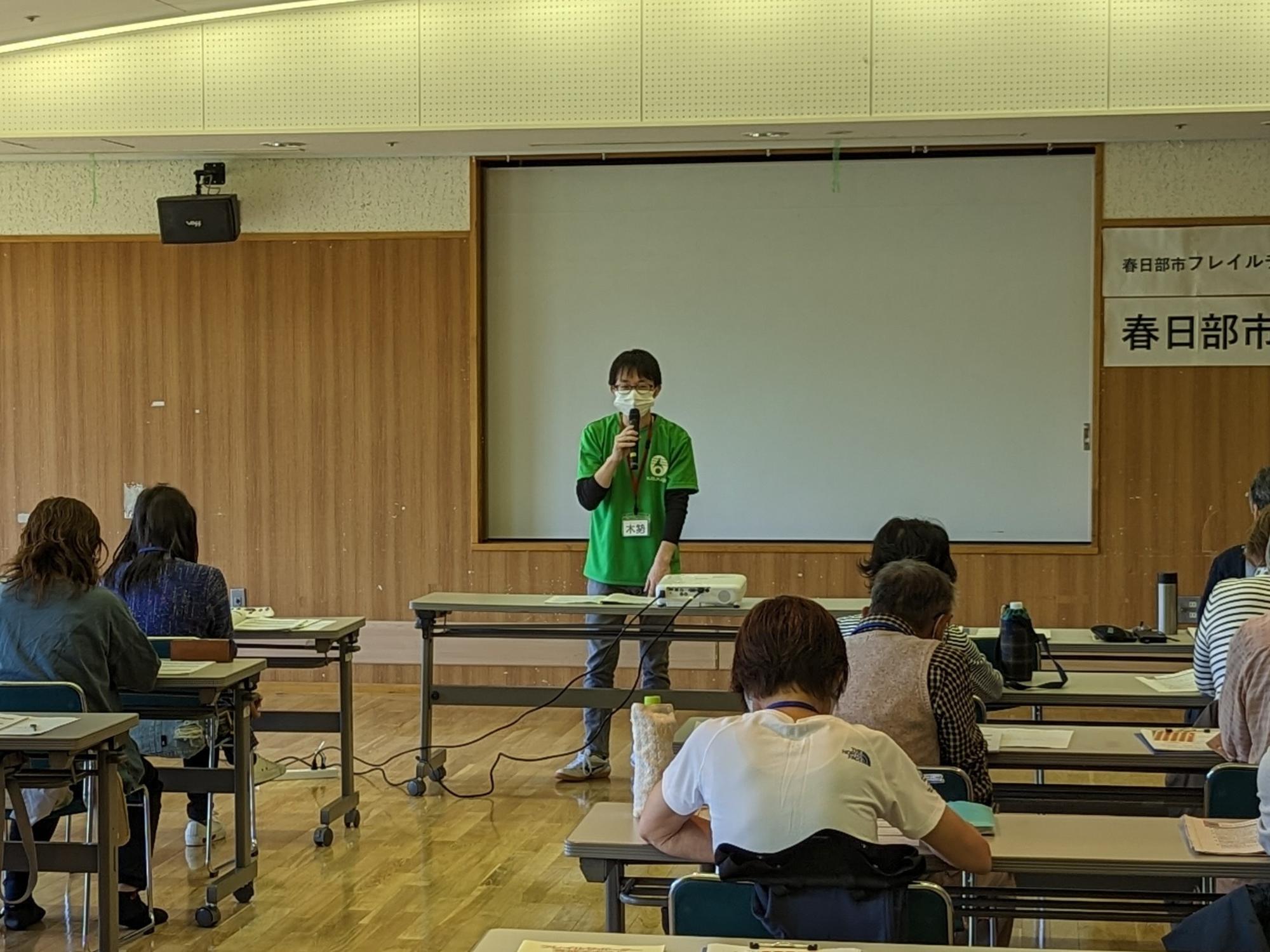 フレイルチェック測定会運用についての講話の様子