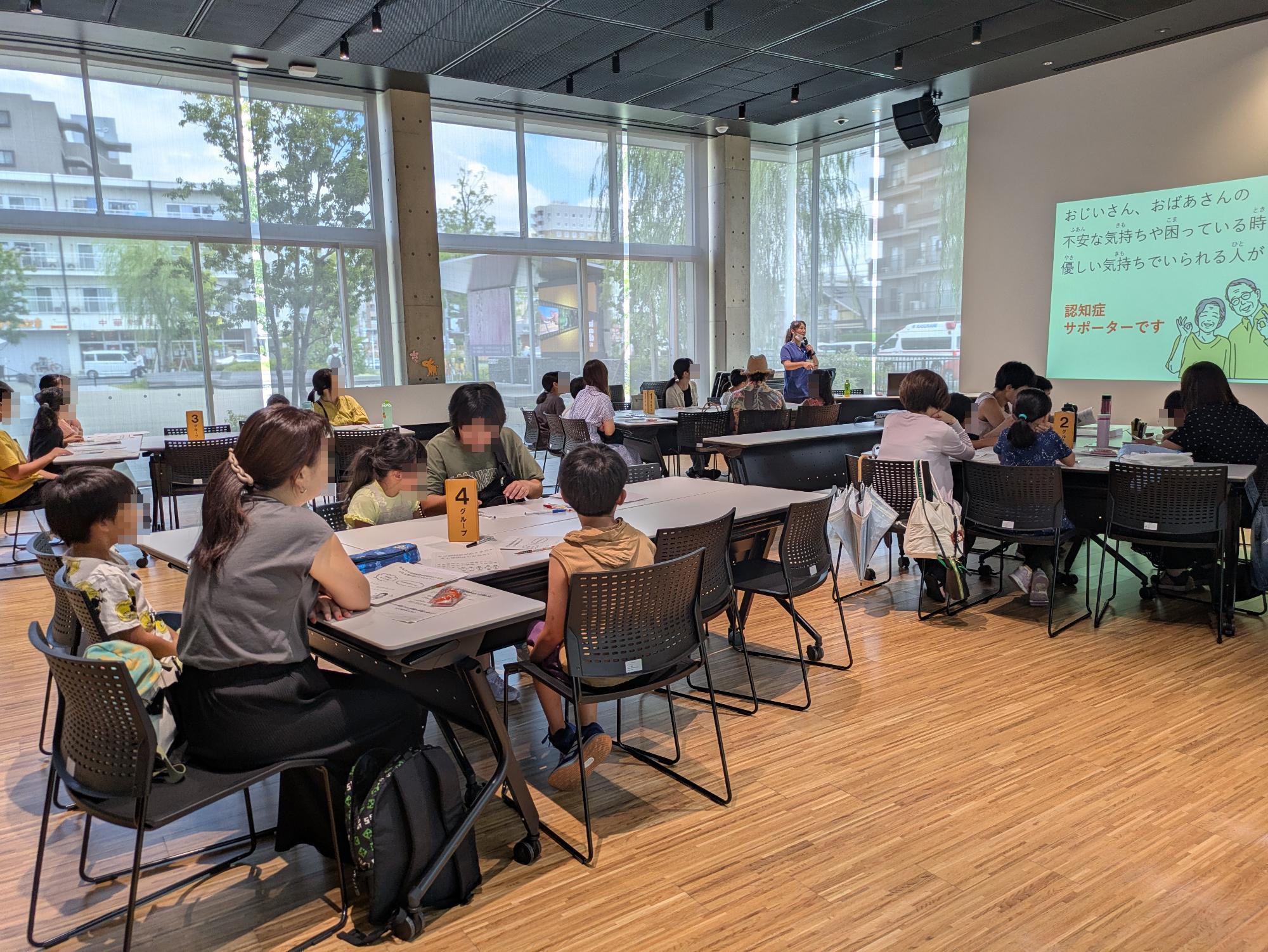 講義を受けている様子