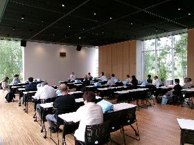 フィールドワークをしている様子