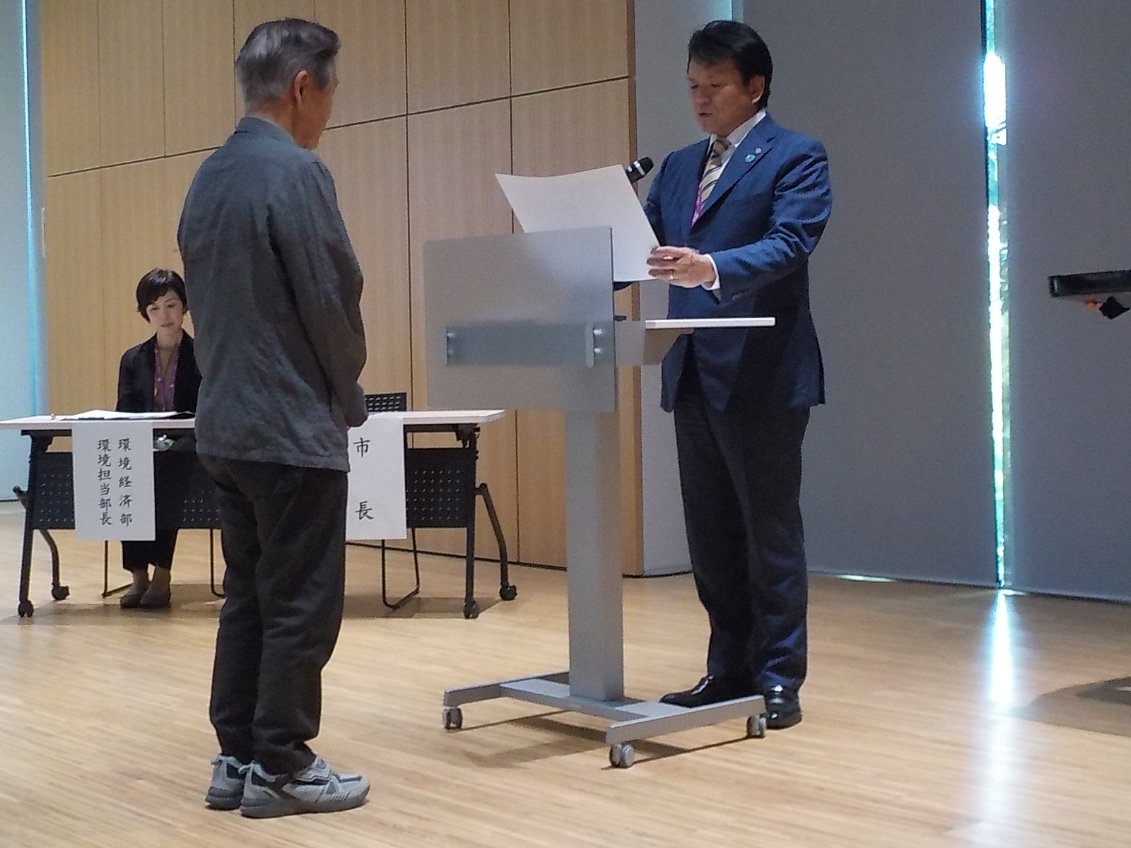 感謝状贈呈の様子