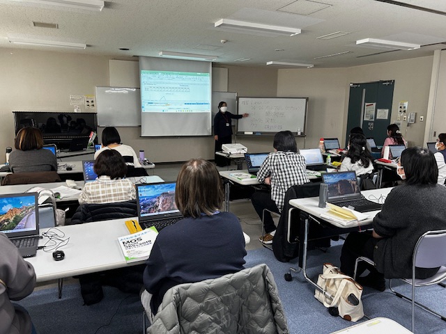 MOS対策講座講義中の様子