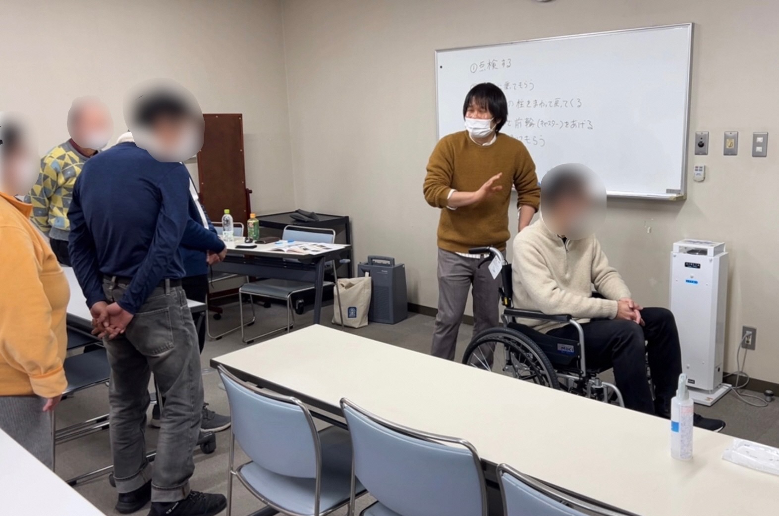 車いすを使った講義の様子