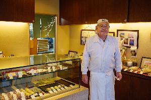 青柳の店主写真