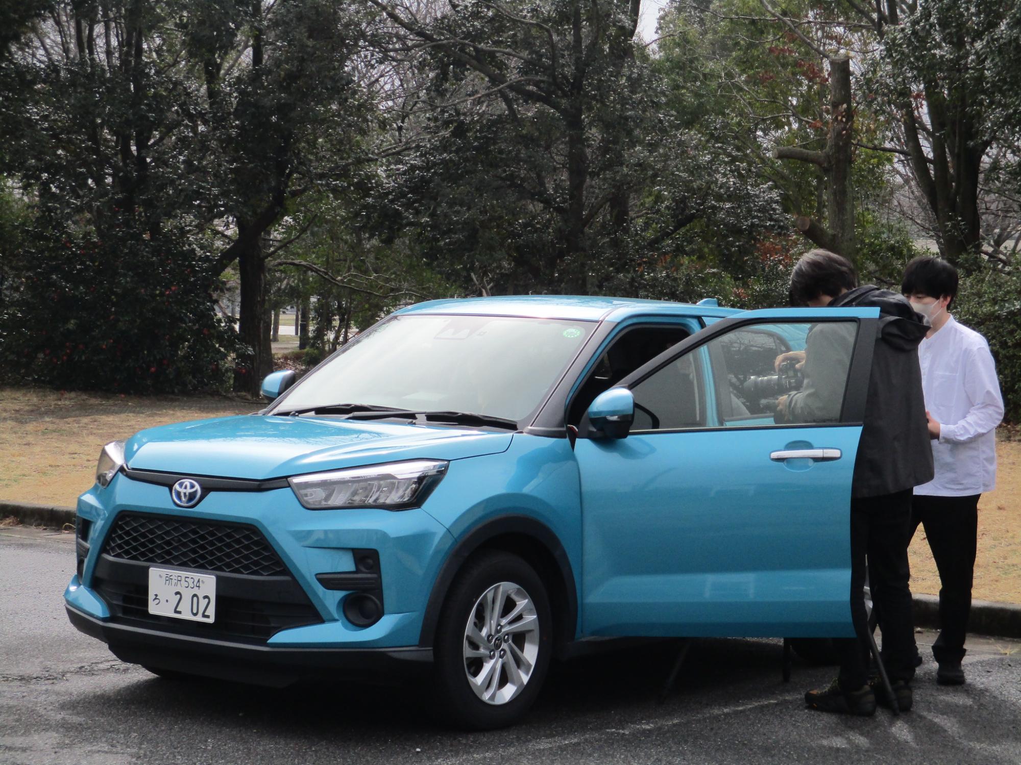 レジデンシャルパークSHOWA（庄和総合公園）でカメラの設定をしている写真