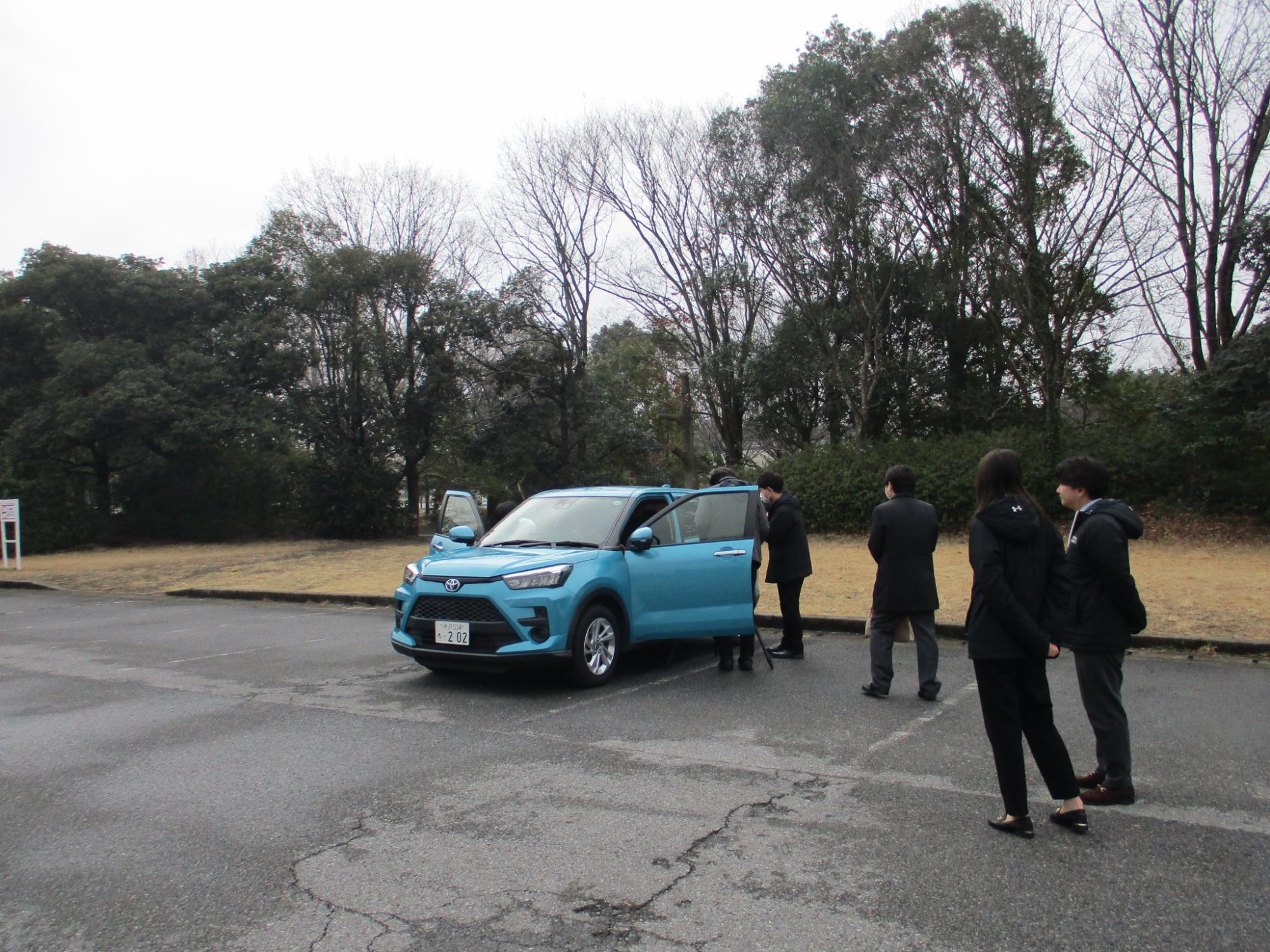 撮影内容を確認しているところ