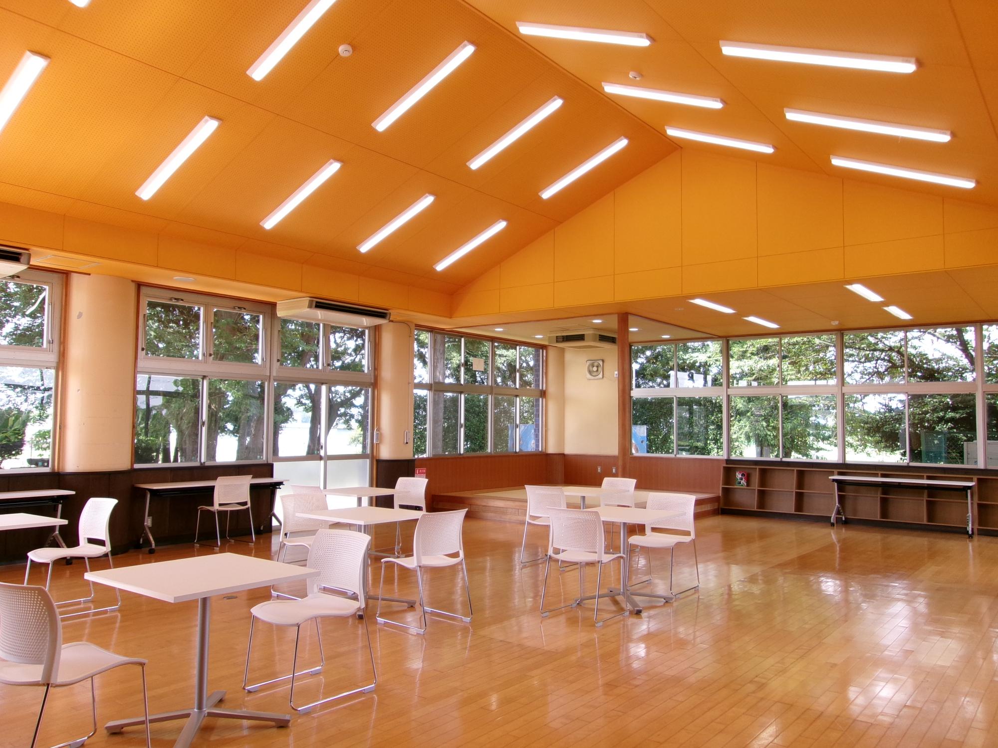 1階交流室自由に休める憩いの場です