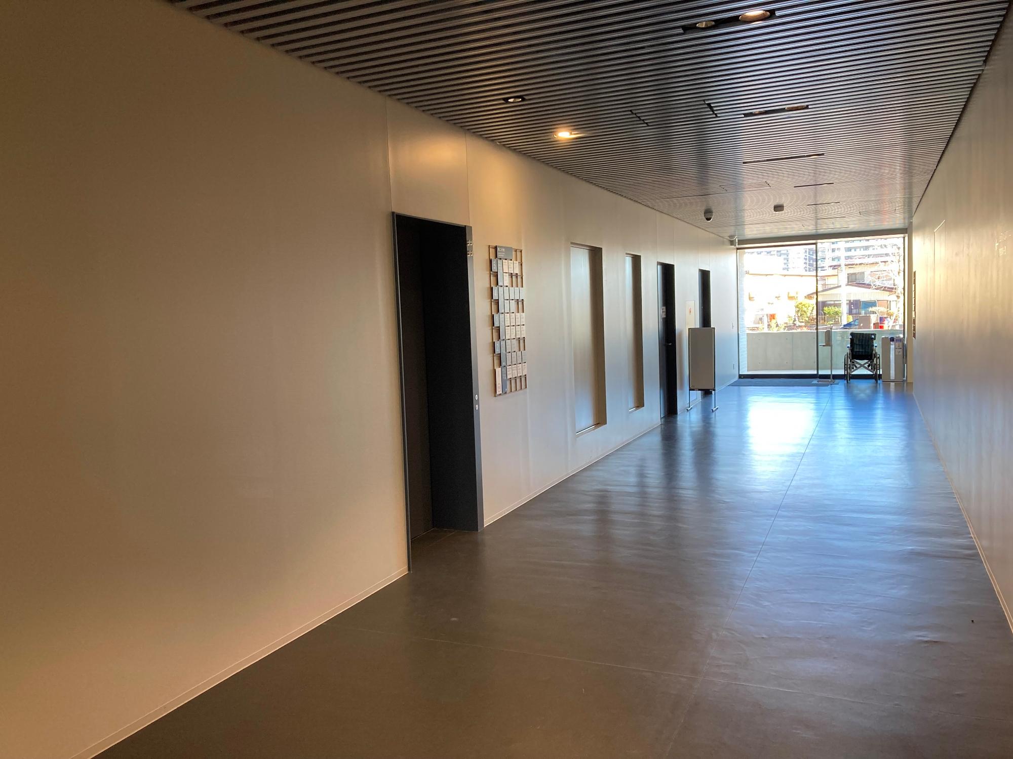 第二庁舎1階エレベーター前