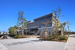 春日部市役所本庁舎