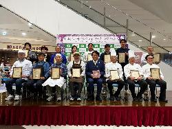 写真：新規認定事業者記念写真