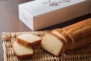 かすかべ藤乃彩焼酎ケーキ