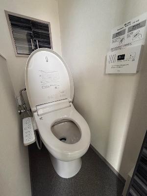 車内 洋式トイレ