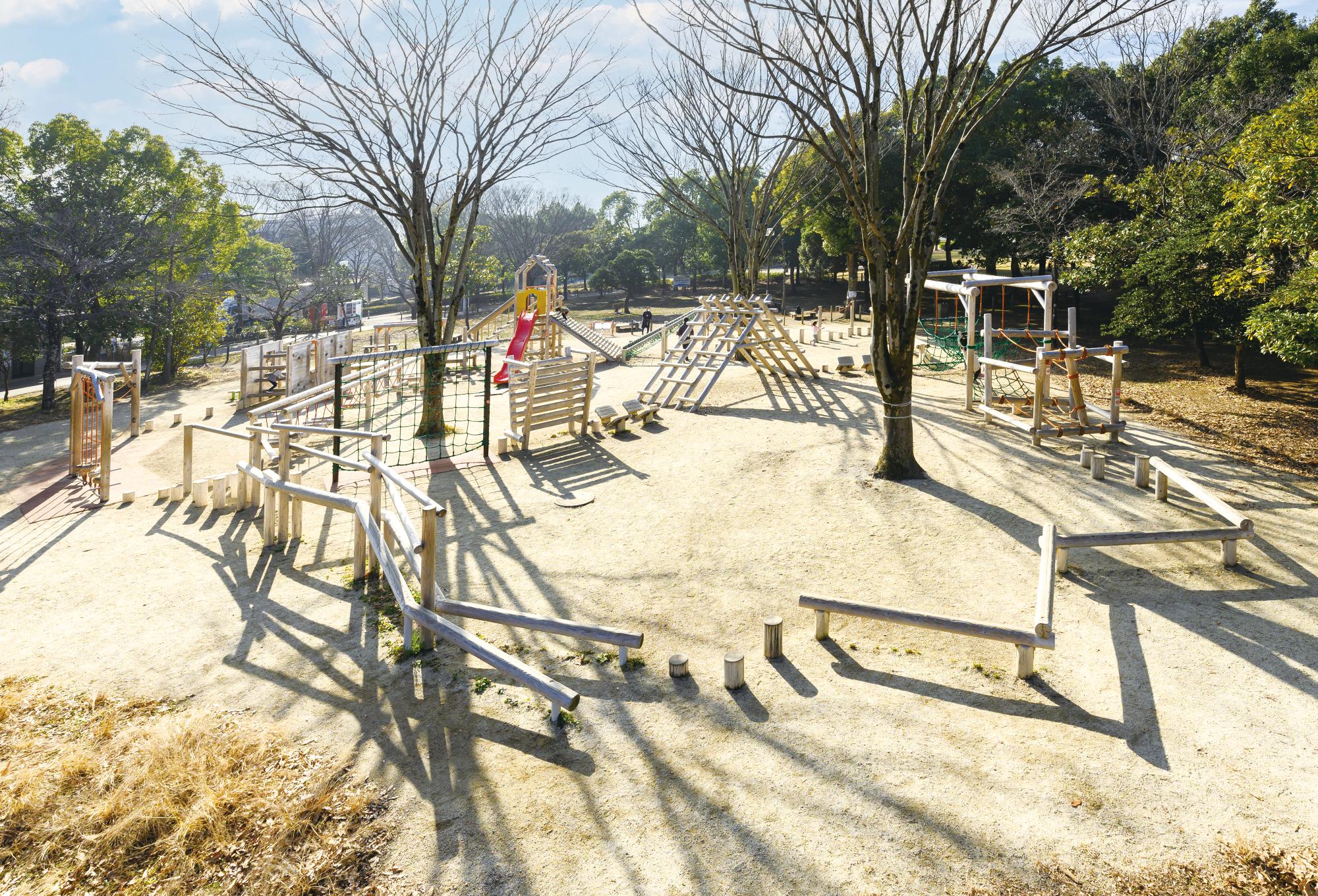 木製アスレチック遊具（上空）