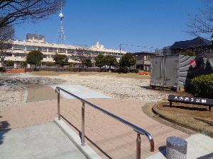 リニューアル後の大沼第2公園の出入口の写真