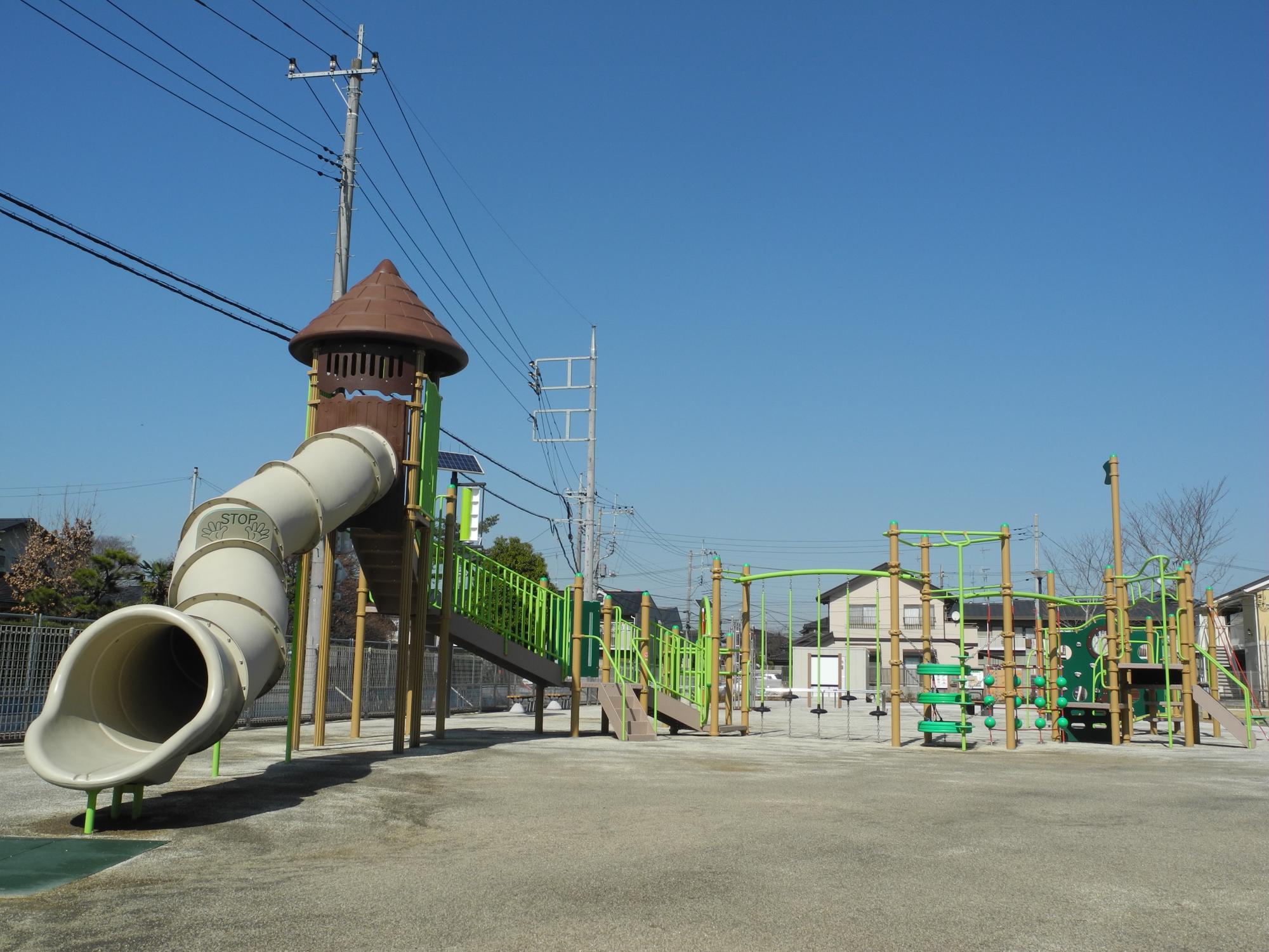大型複合遊具の写真