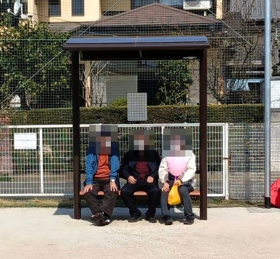 屋根付きベンチ