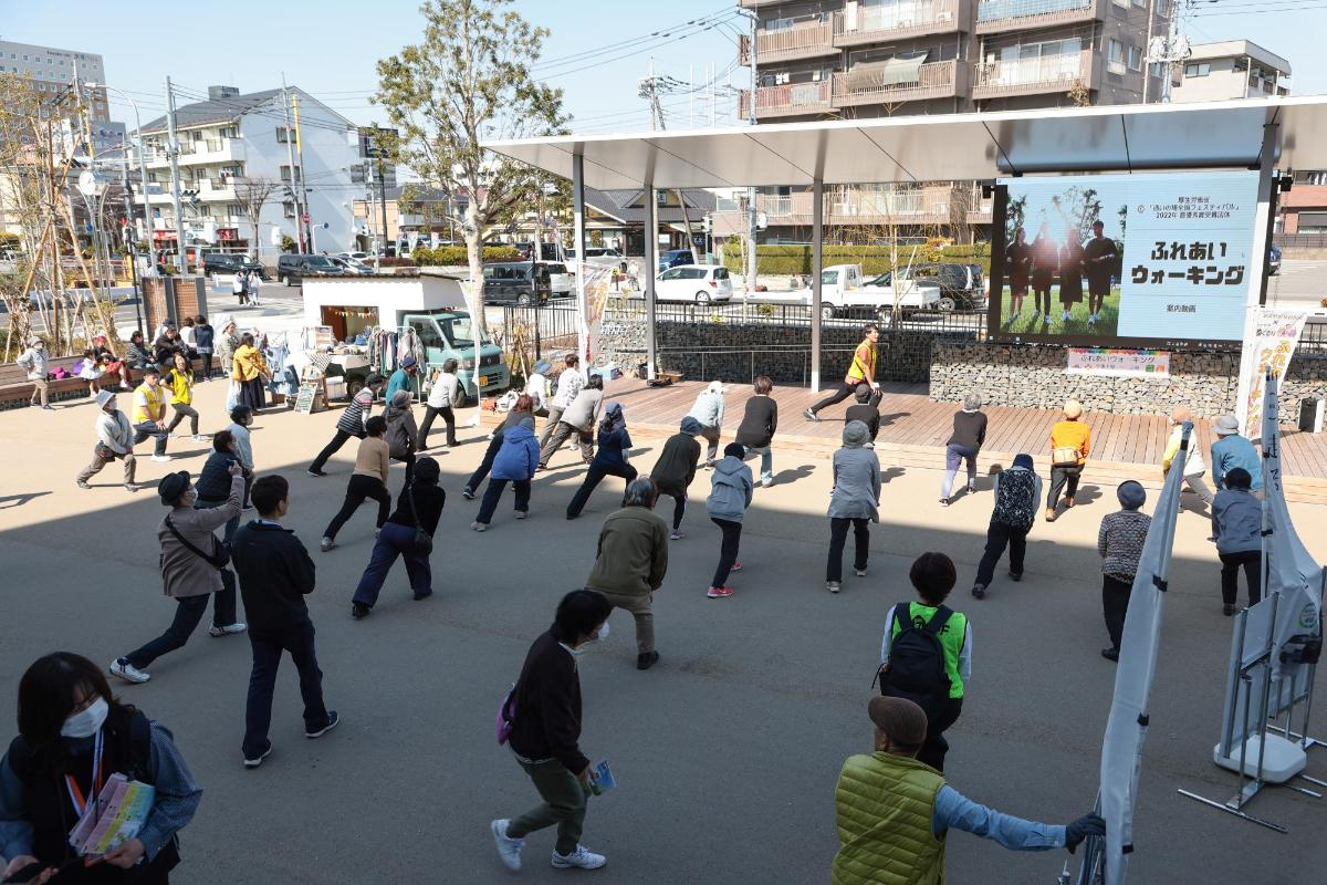 株式会社リハビリコンパスによる「ウォーキング企画」の様子