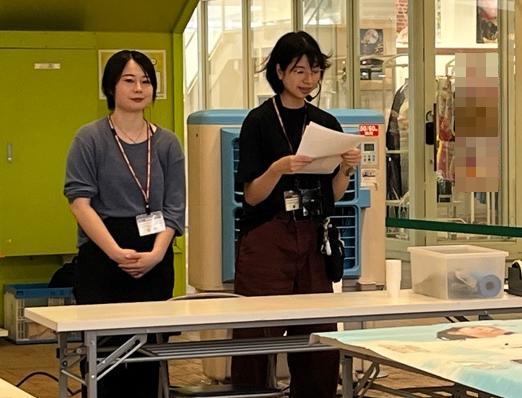 今回のイベント中に、無印良品スタッフが2名で立って説明をしている様子