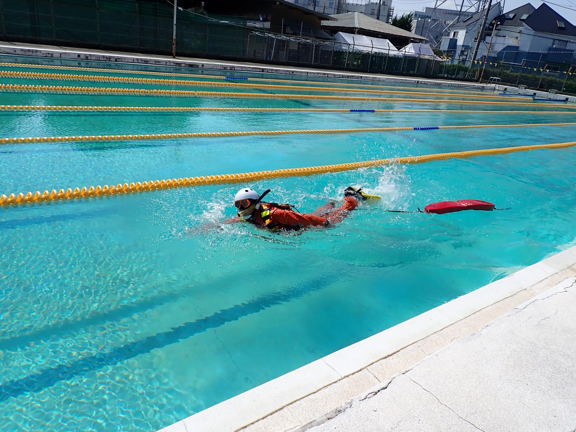 水面検索の様子
