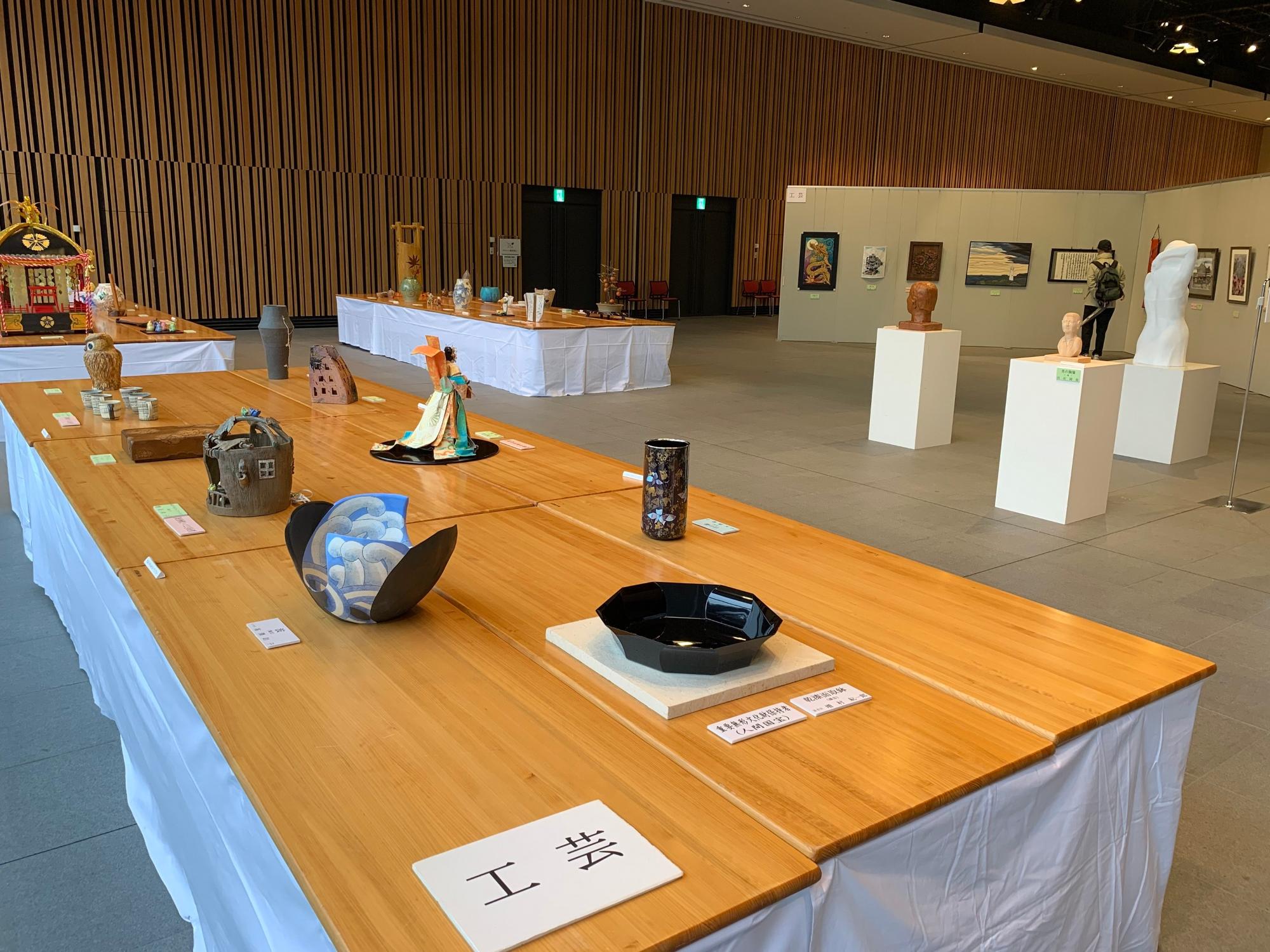 乾漆面取鉢（増村紀一郎さんの作品）