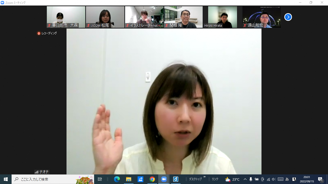 画像:セミナー中の様子（ナオナさんが話す様子）