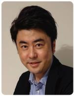 ワイシャツとジャケットを着て、こちらを向いている平田博紀さんの写真