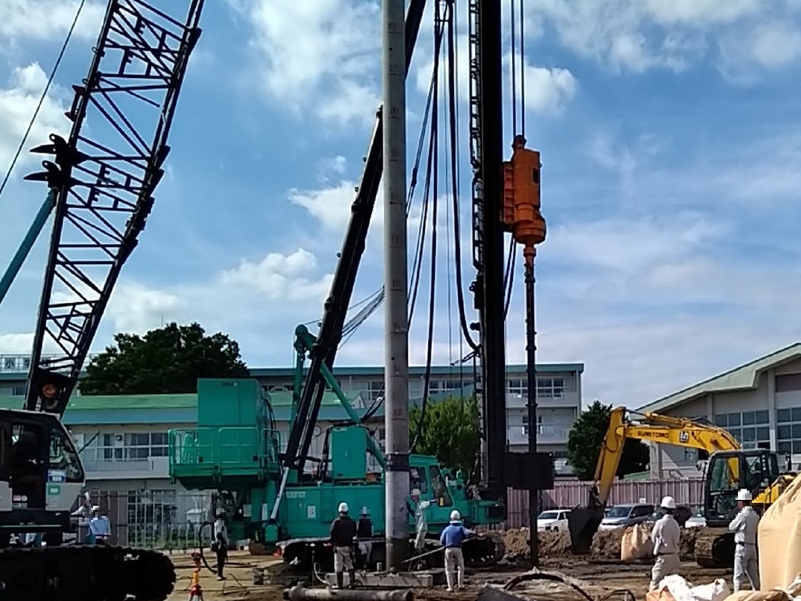杭工事の様子