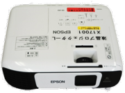 四角く白いプロジェクターの機械の写真