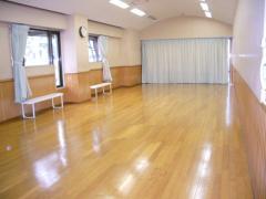 豊春地区公民館プレイルーム（何も置いていない状態）の写真