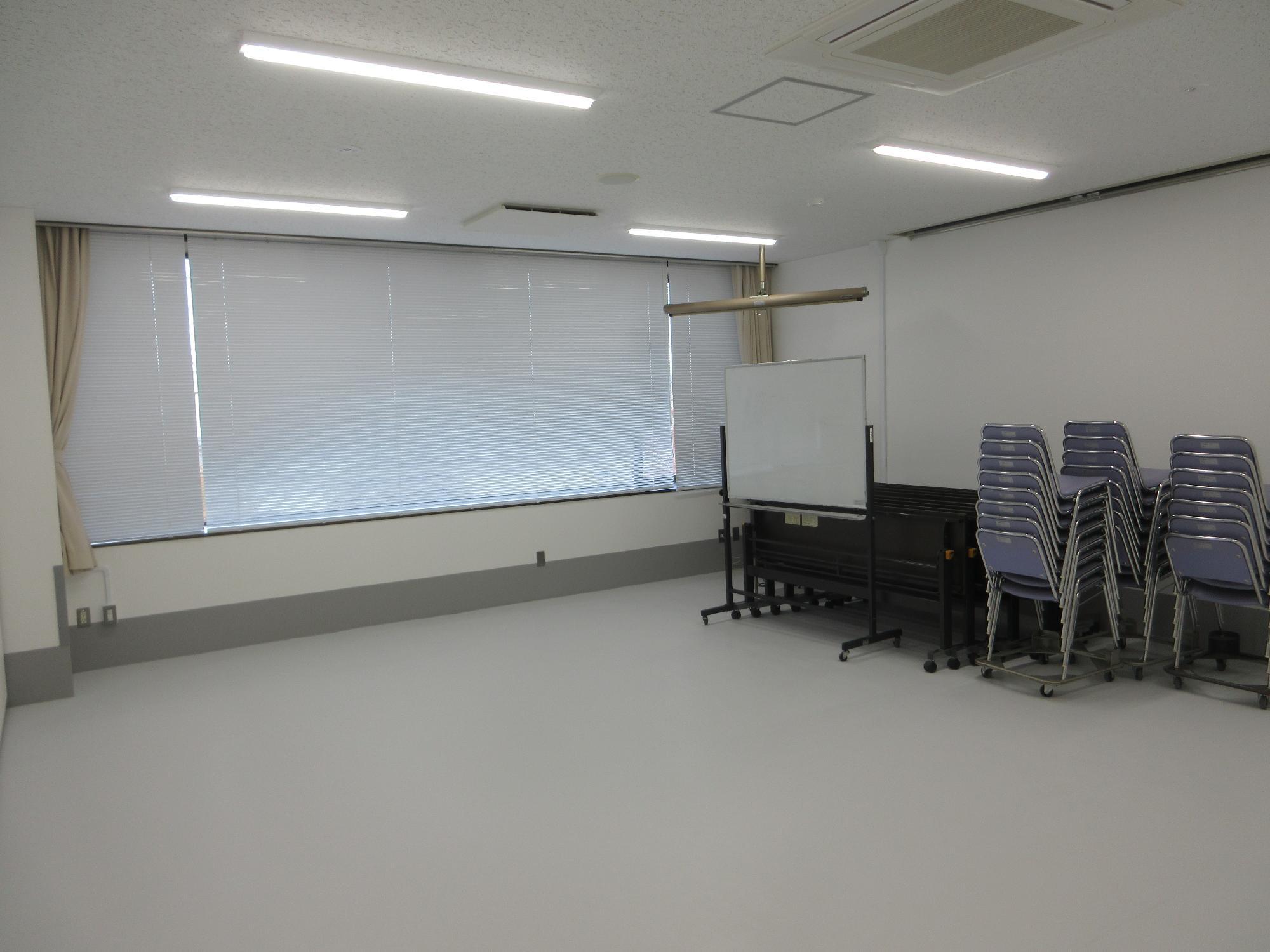 庄和市民センター正風館2階の会議室（3）内部の写真