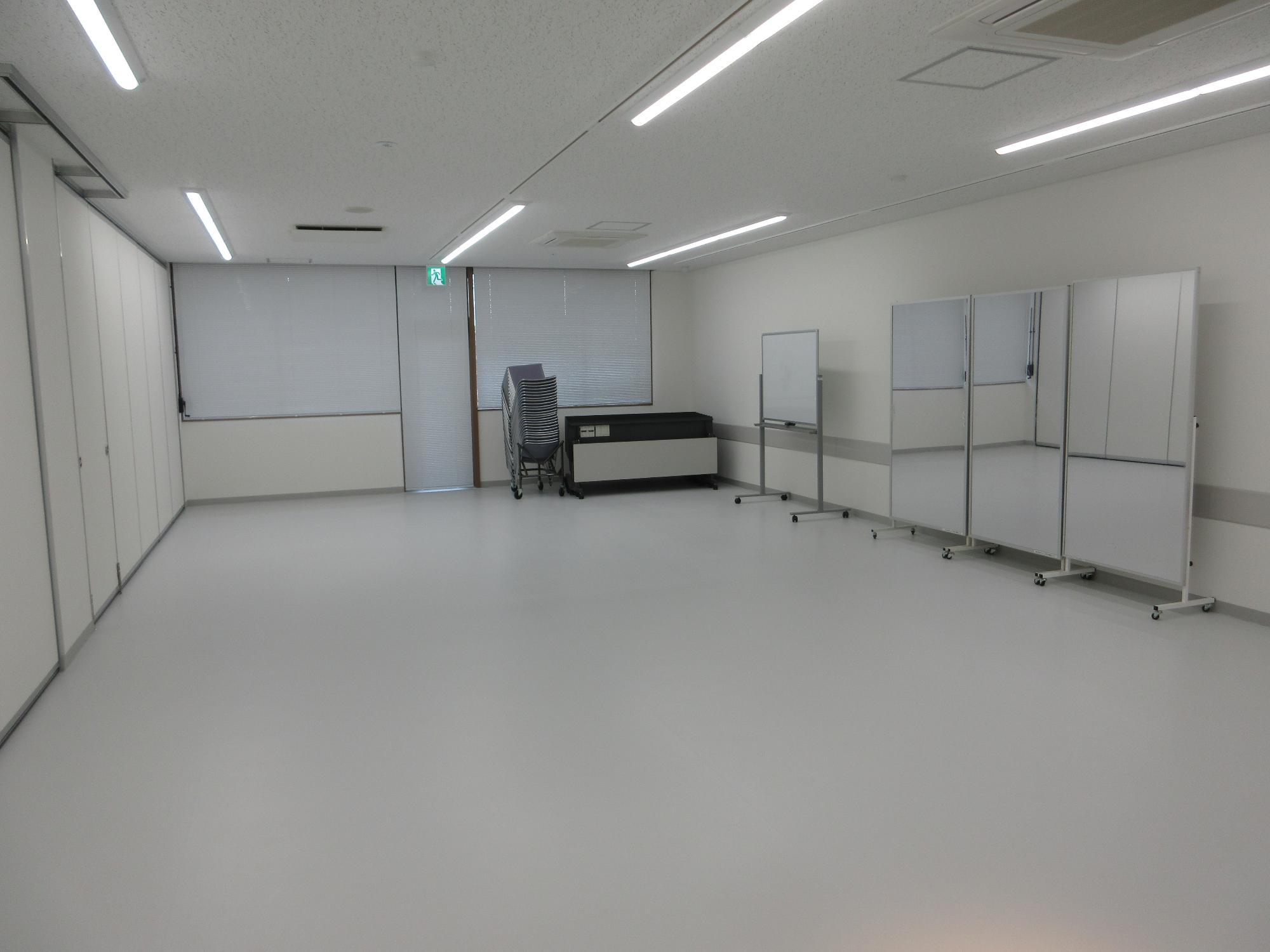 庄和市民センター正風館多1階の目的室（1）内部の写真