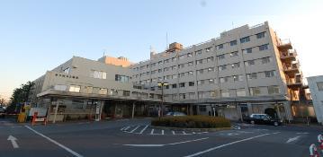 解体工事前の旧市立病院外観の写真