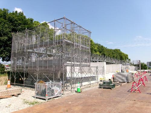 屋外ストックヤード壁梁