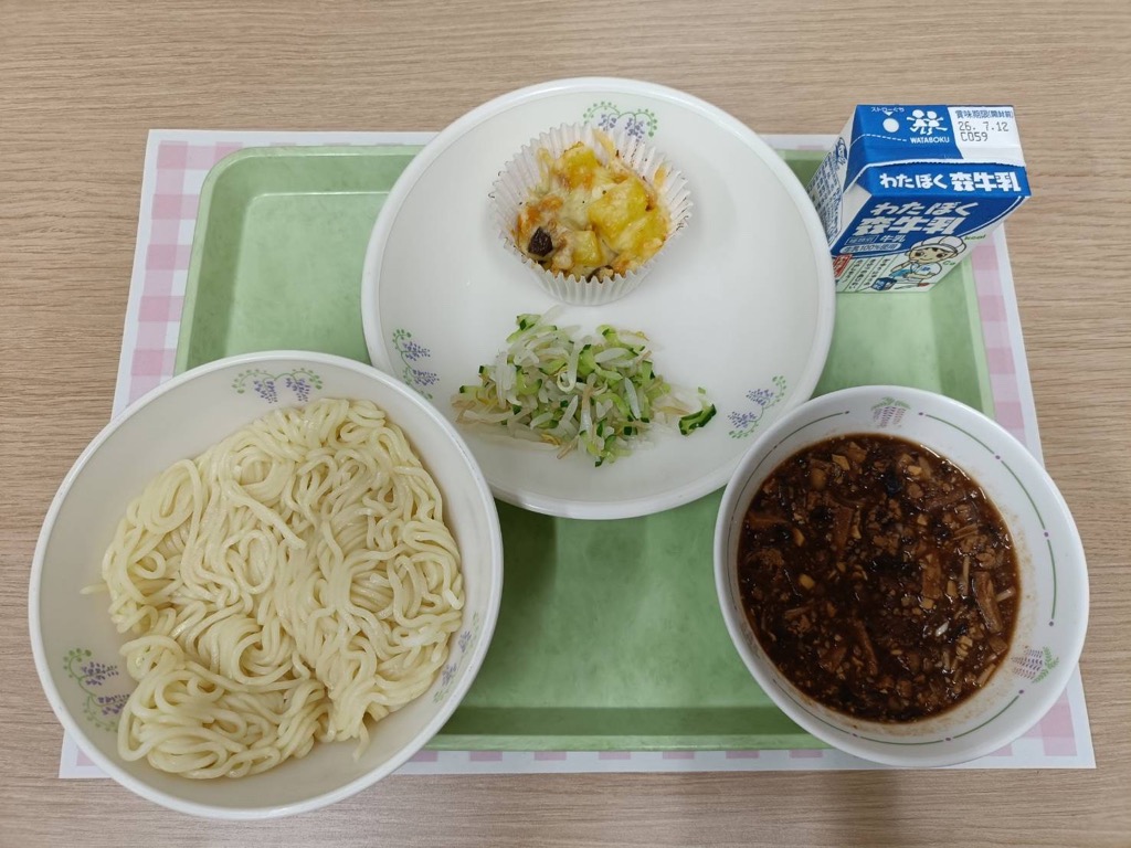 20260703地場産食材を活用した給食（じゃがいも）