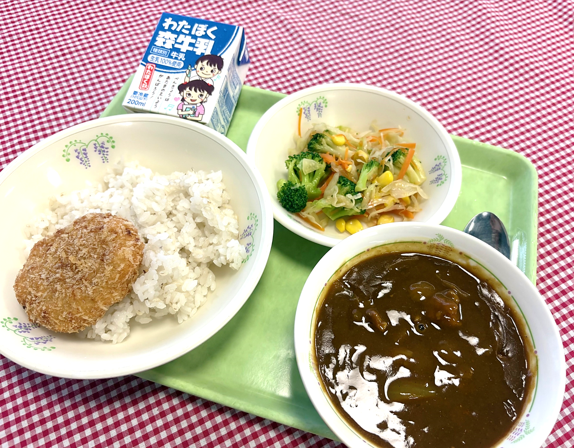 若獅子カレーの給食